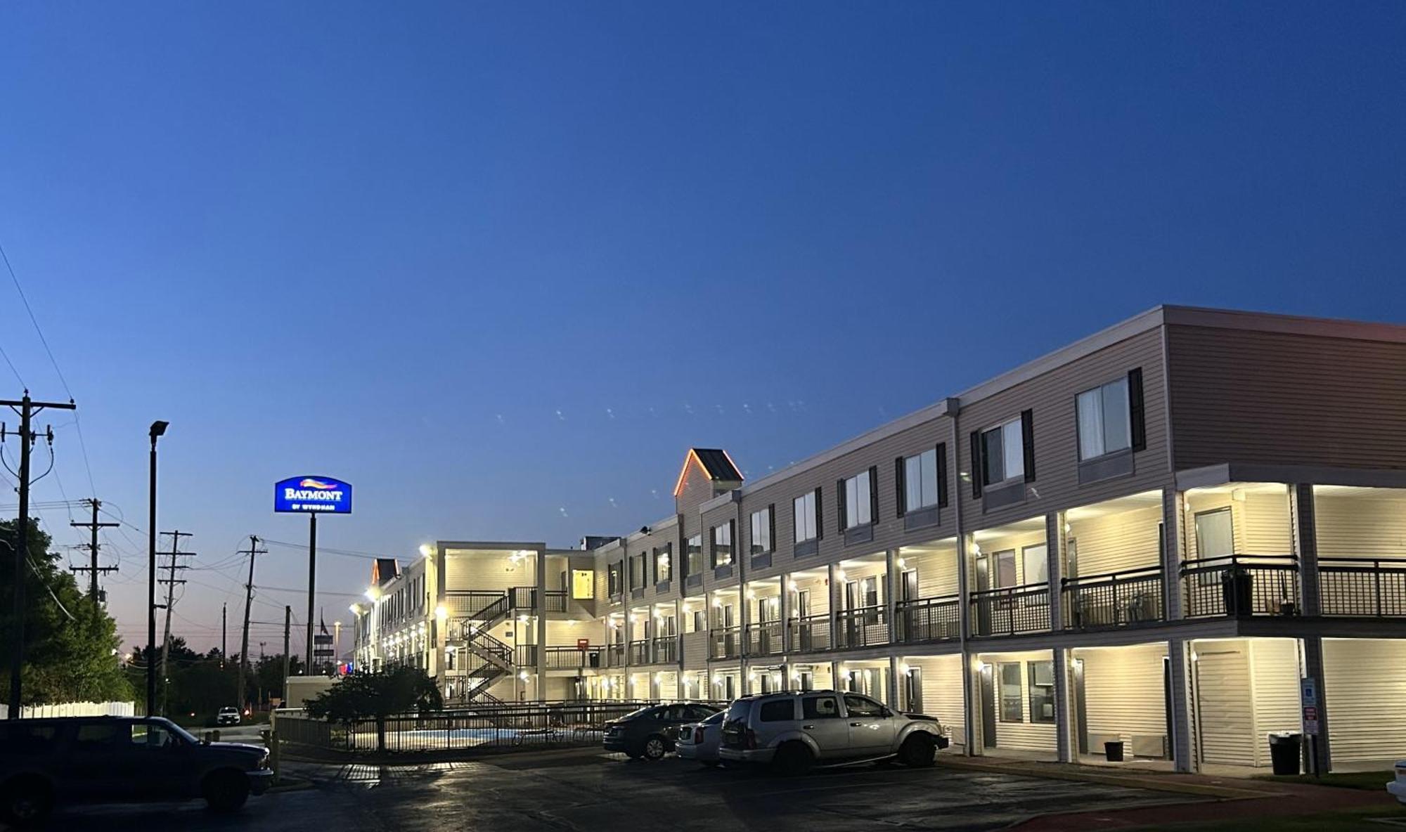 Baymont Inn And Suites By Wyndham Columbus / Near Osu Luaran gambar