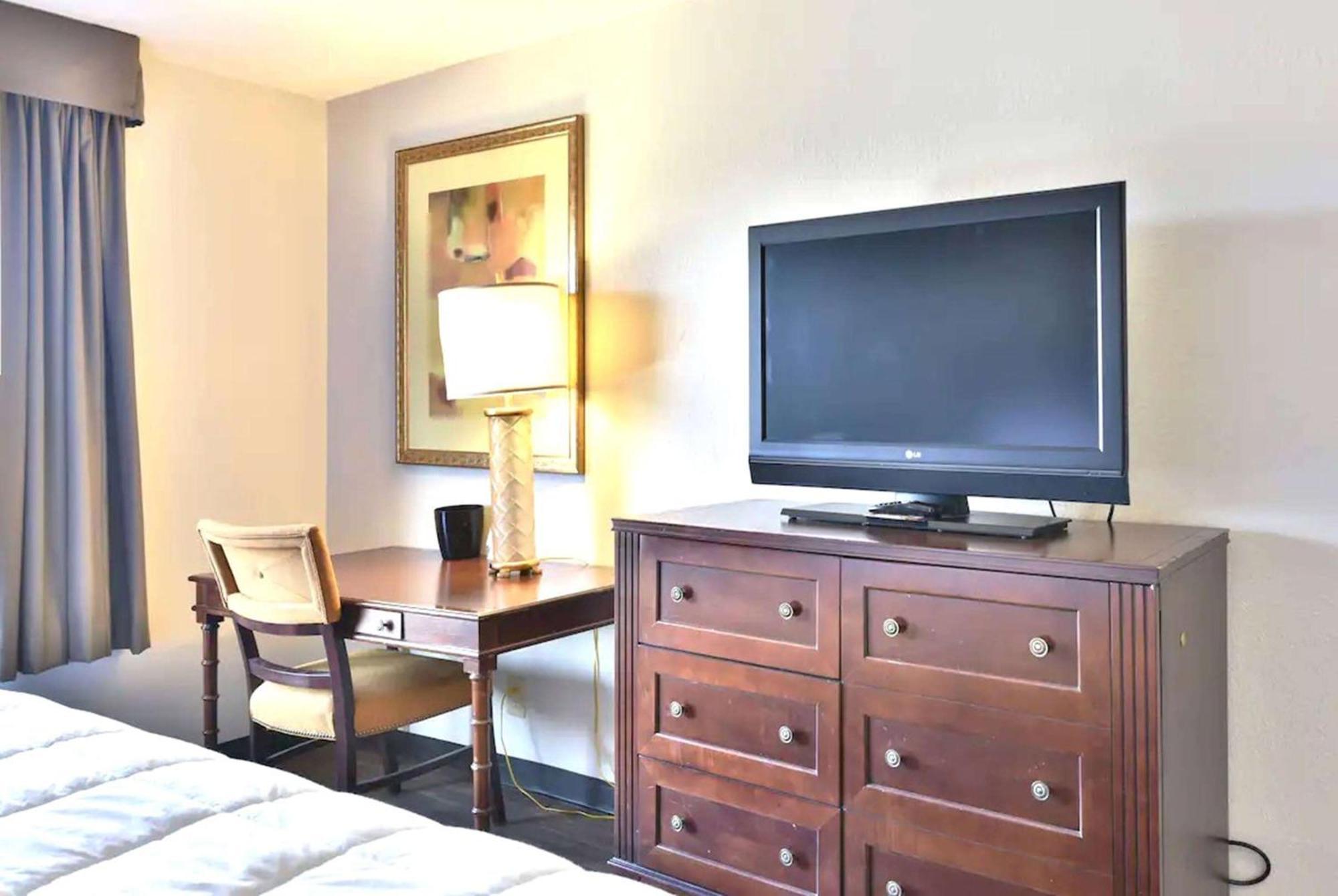 Baymont Inn And Suites By Wyndham Columbus / Near Osu Luaran gambar