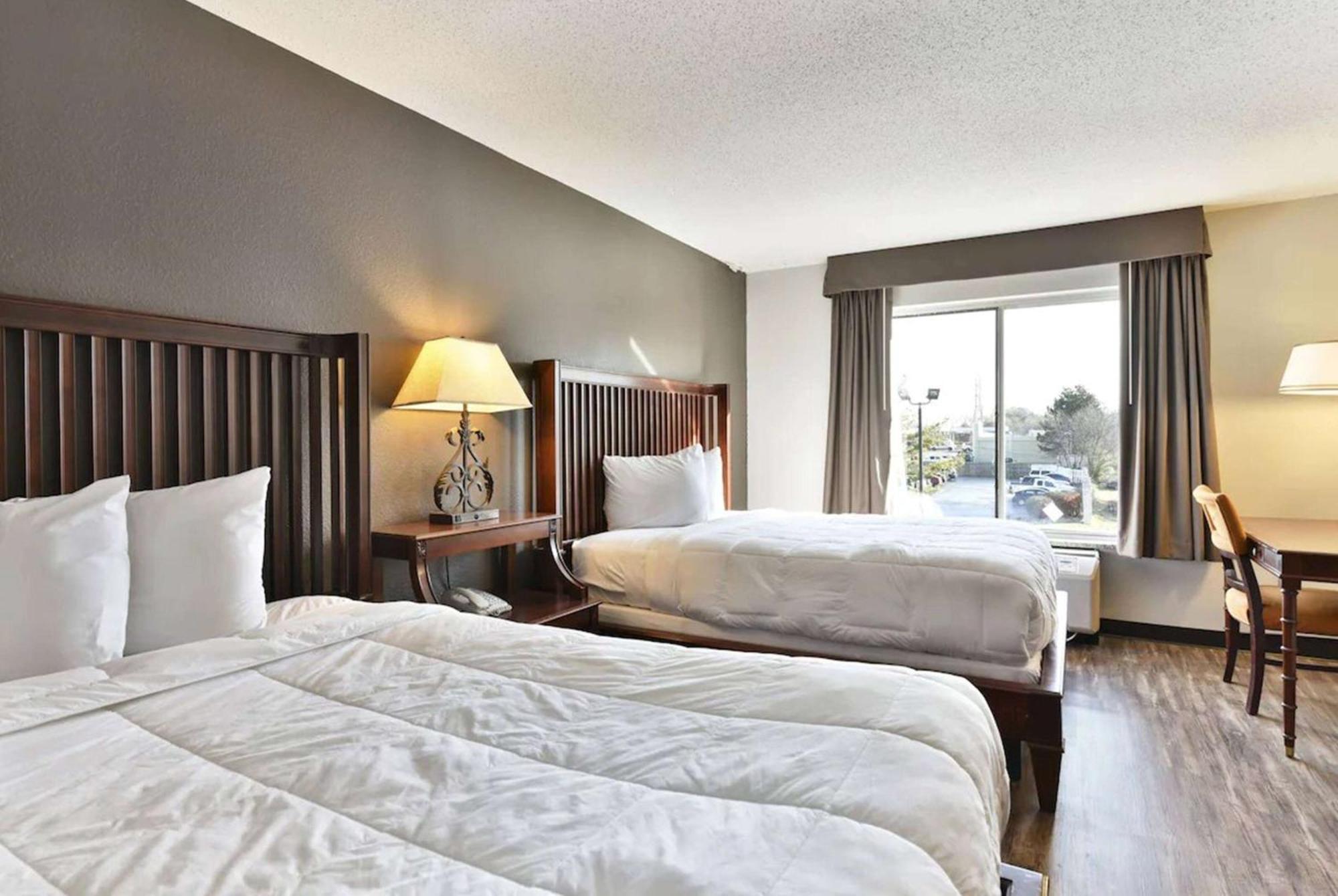 Baymont Inn And Suites By Wyndham Columbus / Near Osu Luaran gambar